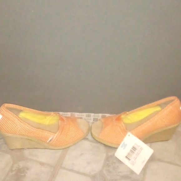 Tom wedges Size 6 1/2 brand new - Picture 2 of 7